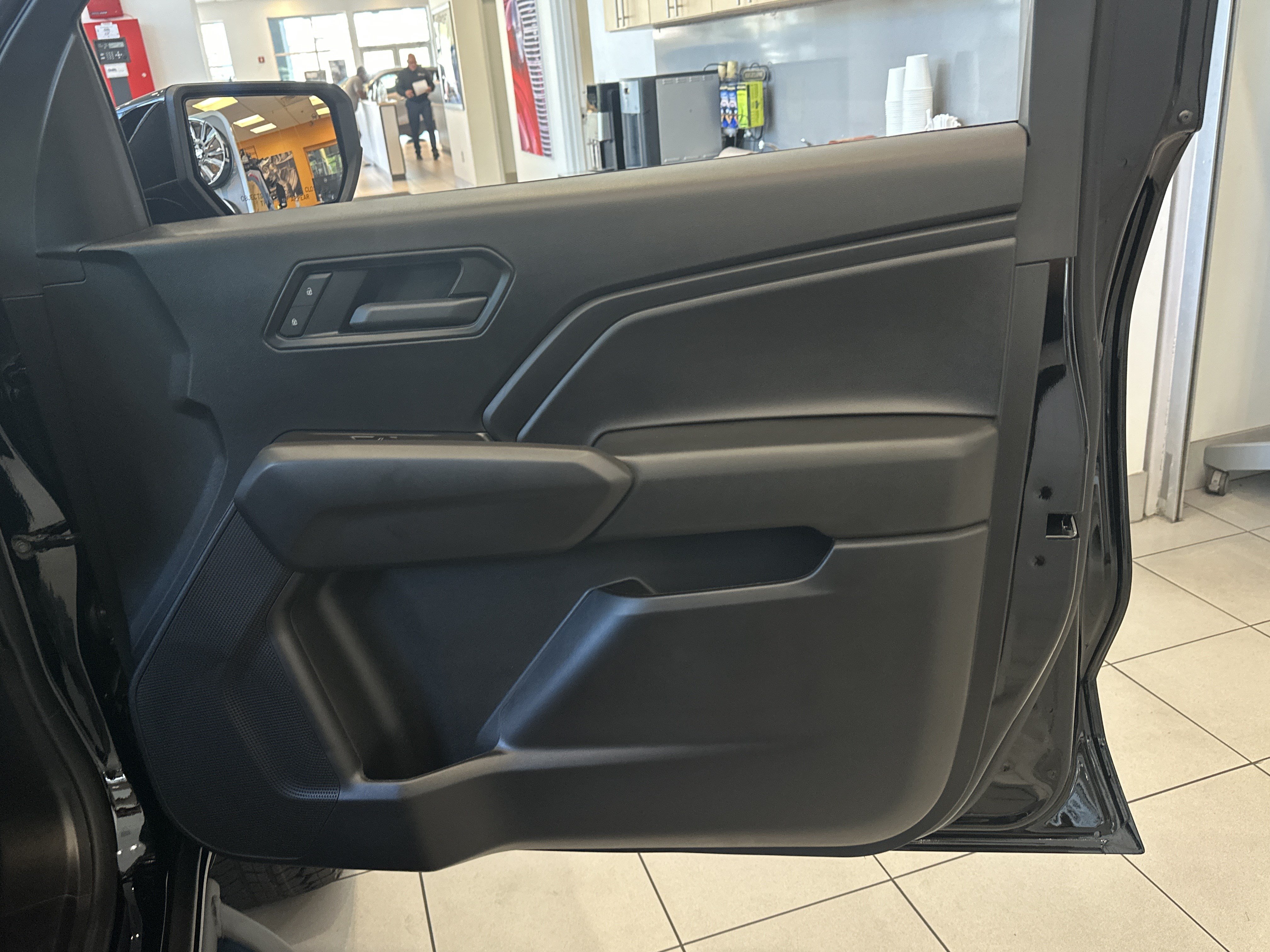 New 2026 Chevrolet Colorado Trail Boss w/ Off-Road Front Bumper Package AWD/4WD image 14