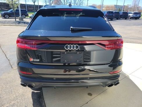Used 2022 Audi SQ8 Prestige w/ Prestige Package image 12