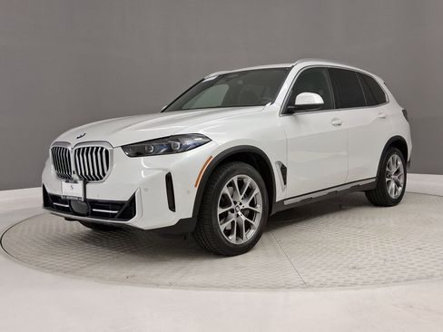 Certified 2024 BMW X5 xDrive40i w/ Premium Package AWD/4WD image 35