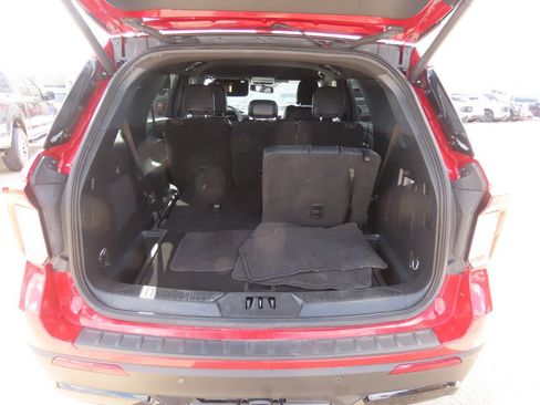 Used 2025 Ford Explorer ST-Line w/ Premium Package RWD image 13