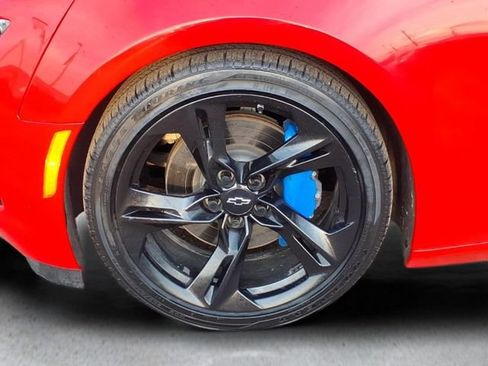 Used 2023 Chevrolet Camaro LT w/ RS Package image 10
