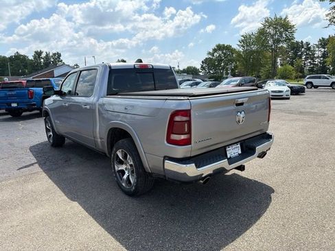 Used 2019 RAM 1500 Laramie AWD/4WD image 5