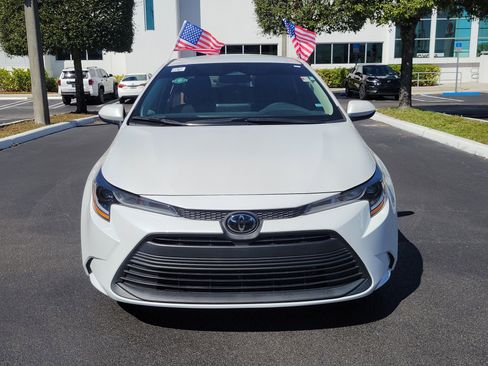 Used 2023 Toyota Corolla LE image 4