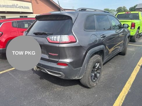 Used 2019 Jeep Cherokee Trailhawk w/ Cold Weather Group AWD/4WD image 4