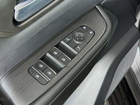 New 2026 Nissan Armada SV image 18