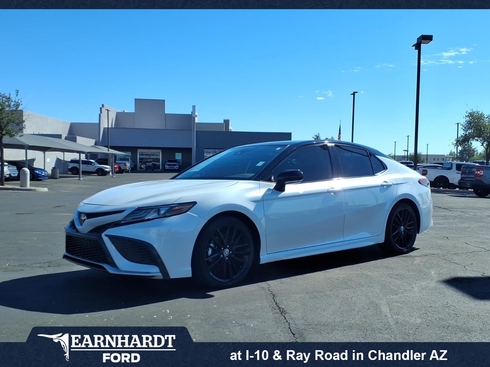 Used 2022 Toyota Camry XSE w/ Navigation Package FWD image 1