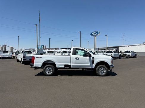 New 2026 Ford F250 XL w/ XL Chrome Package AWD/4WD image 2