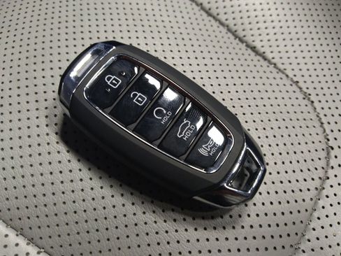 Used 2021 Hyundai Elantra Limited w/ Cargo Package FWD image 32