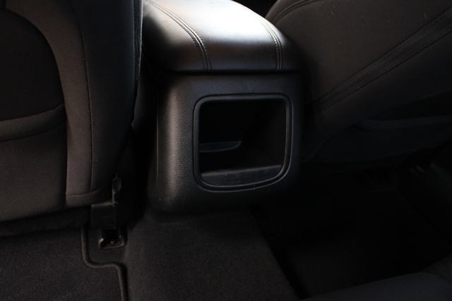 Used 2015 Chrysler 200 Limited FWD image 20