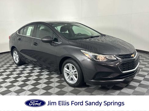 Used 2017 Chevrolet Cruze LT w/ Convenience Package FWD image 1
