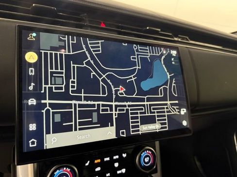 Used 2023 Land Rover Range Rover SE image 20