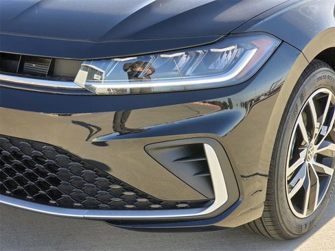 New 2026 Volkswagen Jetta SE image 6