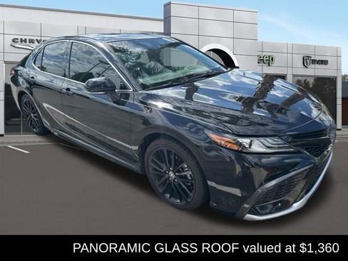 Used 2022 Toyota Camry XSE FWD image 1