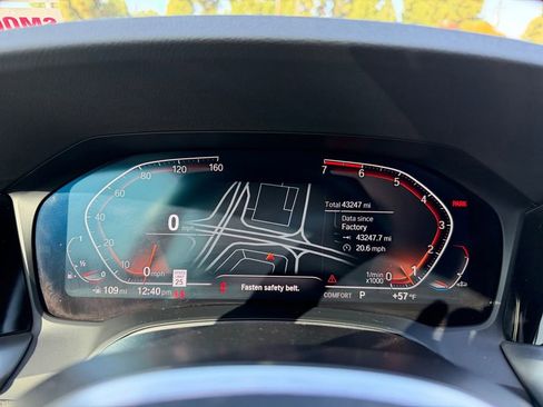 Used 2023 BMW 430i Coupe w/ M Sport Package image 19