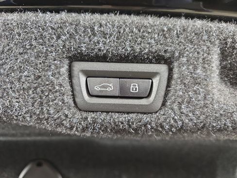 New 2026 BMW 550e xDrive 550e xDrive image 13