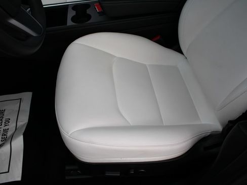 Used 2022 Tesla Model 3 Long Range AWD/4WD image 18