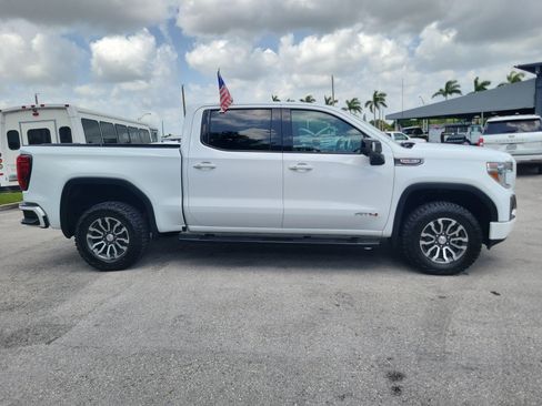 Used 2020 GMC Sierra 1500 AT4 w/ AT4 Premium Package AWD/4WD image 4