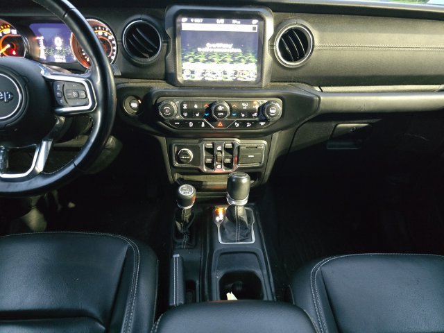 Used 2020 Jeep Wrangler Unlimited Sahara AWD/4WD image 11