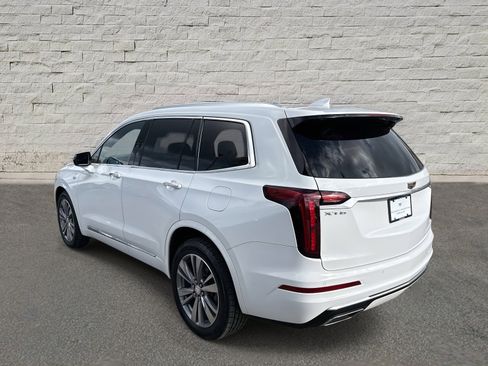 Certified 2022 Cadillac XT6 Premium Luxury image 7