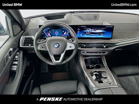Used 2025 BMW X7 xDrive40i AWD/4WD image 23