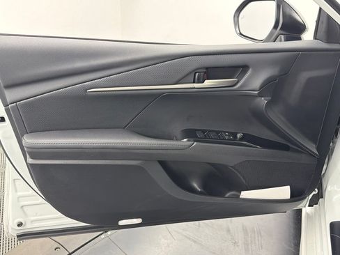 Used 2025 Toyota Camry XSE FWD image 19