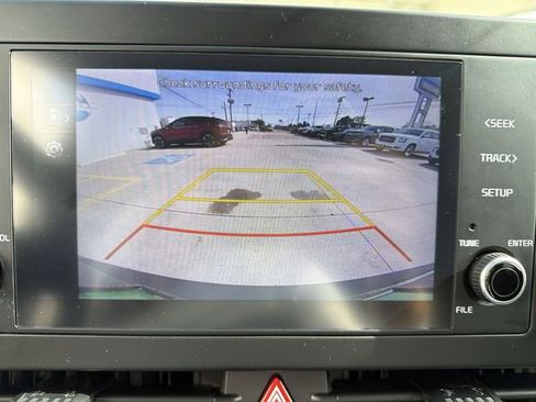 Used 2023 Kia Sportage LX AWD/4WD image 19