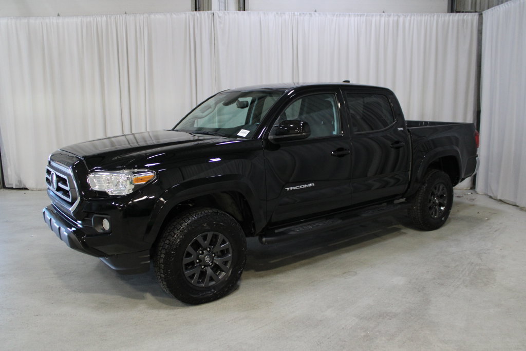 Used 2023 Toyota Tacoma SR5 AWD/4WD image 29