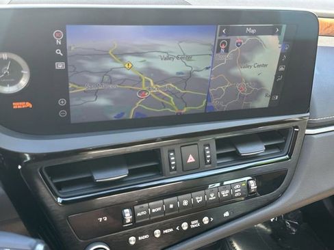 Used 2022 Lexus ES 300h w/ Accessory Package image 14