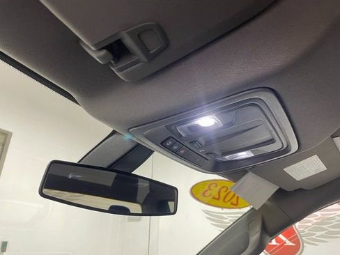 Used 2021 GMC Sierra 1500 Elevation image 18