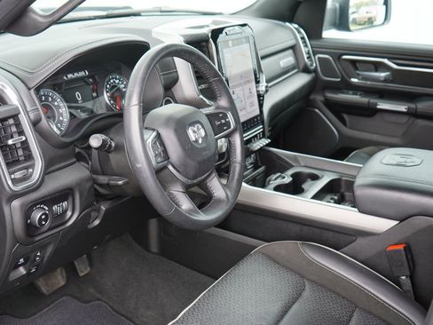 Used 2024 RAM 1500 Laramie AWD/4WD image 12