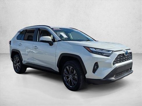 Certified 2022 Toyota RAV4 XLE Premium image 3