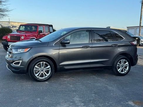Used 2017 Ford Edge Titanium w/ Equipment Group 301A image 4