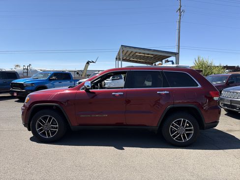 Used 2019 Jeep Grand Cherokee Limited AWD/4WD image 2
