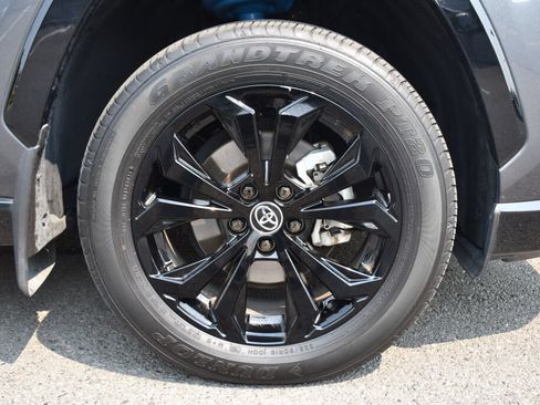 Certified 2025 Toyota RAV4 XSE w/ Advanced Technology Package AWD/4WD image 28