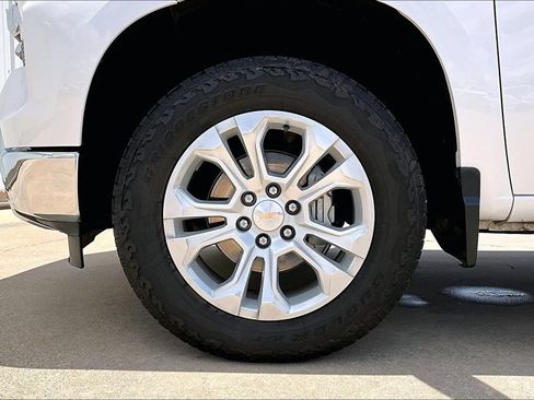 Used 2023 Chevrolet Silverado 1500 LTZ w/ Technology Package AWD/4WD image 8