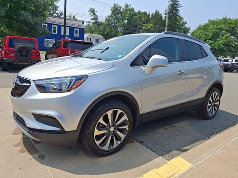 Used 2022 Buick Encore Preferred w/ Safety Package AWD/4WD image 3