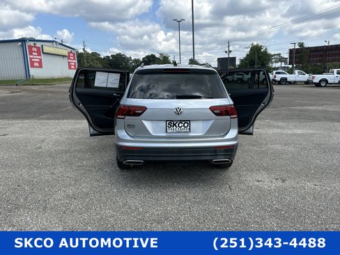 Used 2020 Volkswagen Tiguan S image 30
