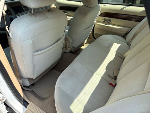 Used 2008 Mercury Grand Marquis GS RWD image 18