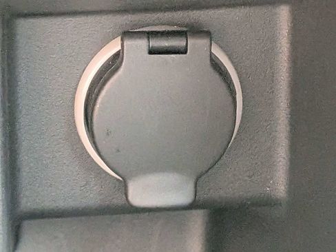 Used 2024 Nissan Kicks SV FWD image 21