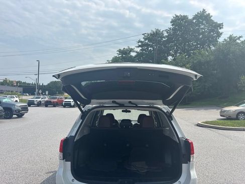 Used 2022 Subaru Forester Touring AWD/4WD image 11
