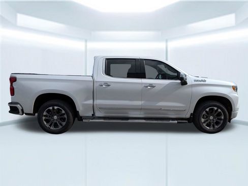 Used 2024 Chevrolet Silverado 1500 High Country AWD/4WD image 7
