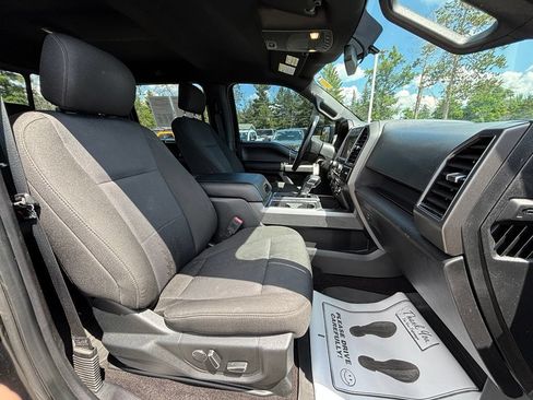 Used 2018 Ford F150 XLT w/ Equipment Group 302A Luxury AWD/4WD image 19