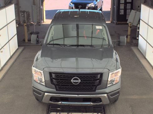 Used 2024 Nissan Titan SV w/ SV Convenience Package AWD/4WD image 3