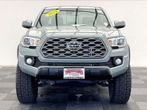 Used 2023 Toyota Tacoma TRD Off-Road w/ Advanced Technology Package image 2