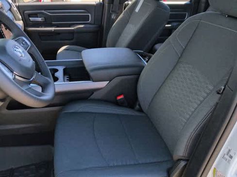 New 2026 RAM 2500 Big Horn AWD/4WD image 18