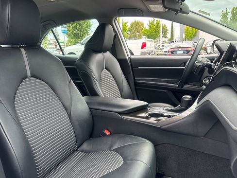 Used 2023 Toyota Camry SE FWD image 22