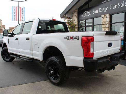 Used 2018 Ford F250 XL w/ Power Equipment Group AWD/4WD image 3