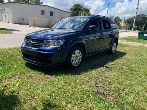 Used 2018 Dodge Journey SE image 2