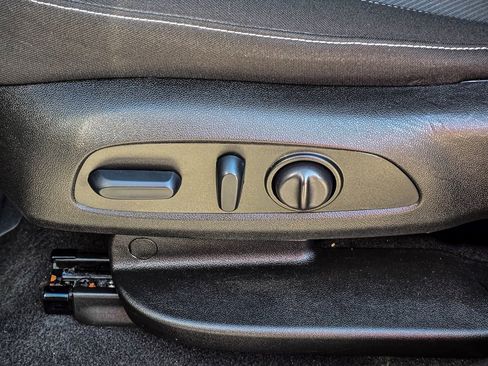 Certified 2025 Chevrolet Blazer LT image 23