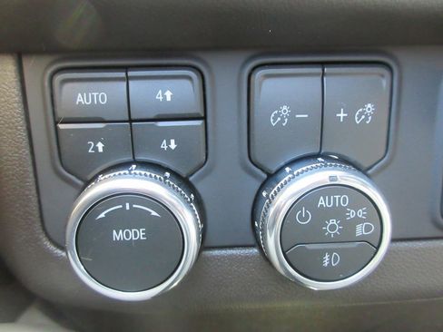 New 2026 GMC Yukon XL Elevation w/ Elevation Premium Package AWD/4WD image 18
